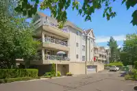 205 5568 201A STREET - thumbnail 2