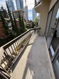 303 6540 BURLINGTON AVENUE - thumbnail 11