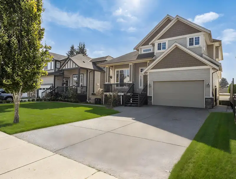 27158 35 AVENUE - photo 1 of 34