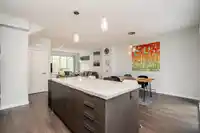 124 8138 204 STREET - thumbnail 8