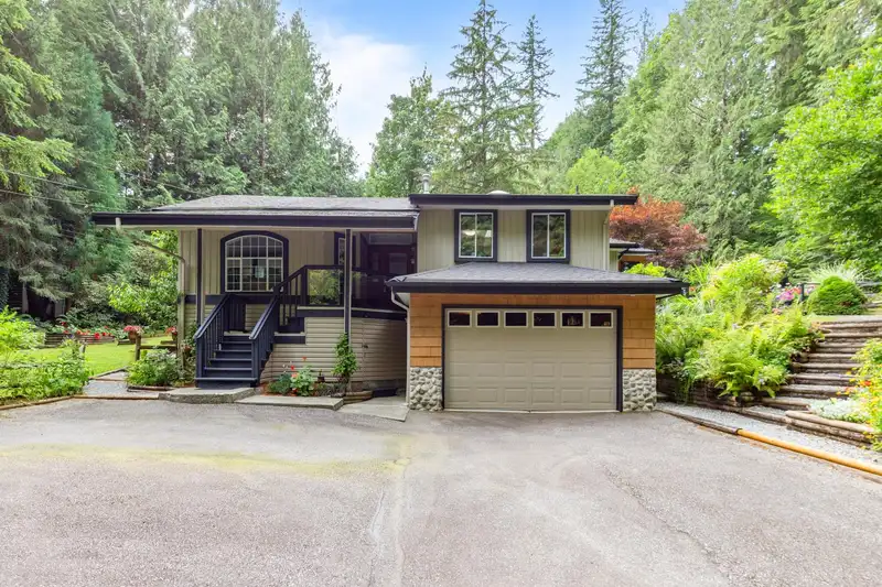 11193 284 STREET - photo 2 of 35