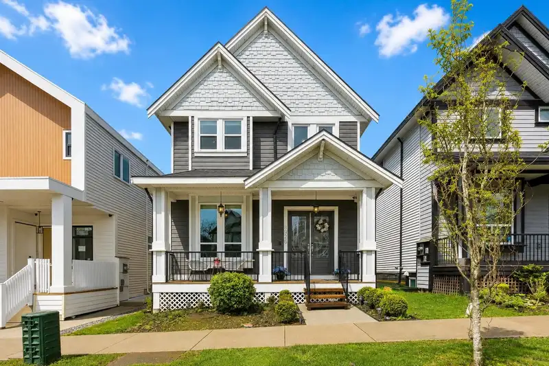5926 139A STREET - photo 1 of 38