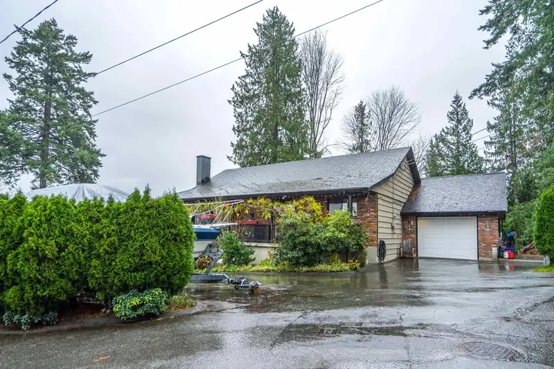 9209 NORUM ROAD - photo 1 of 40