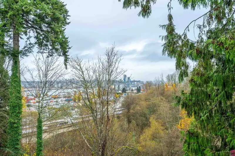 9209 NORUM ROAD - photo 4 of 40