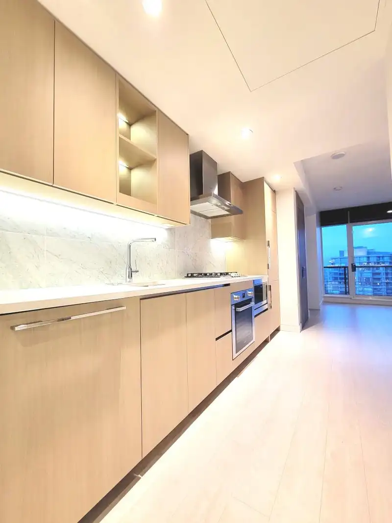2609 4730 LOUGHEED HIGHWAY - photo 2 of 16