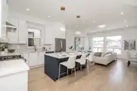 20549 74B AVENUE - thumbnail 3