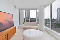 510 567 CLARKE ROAD - thumbnail 6