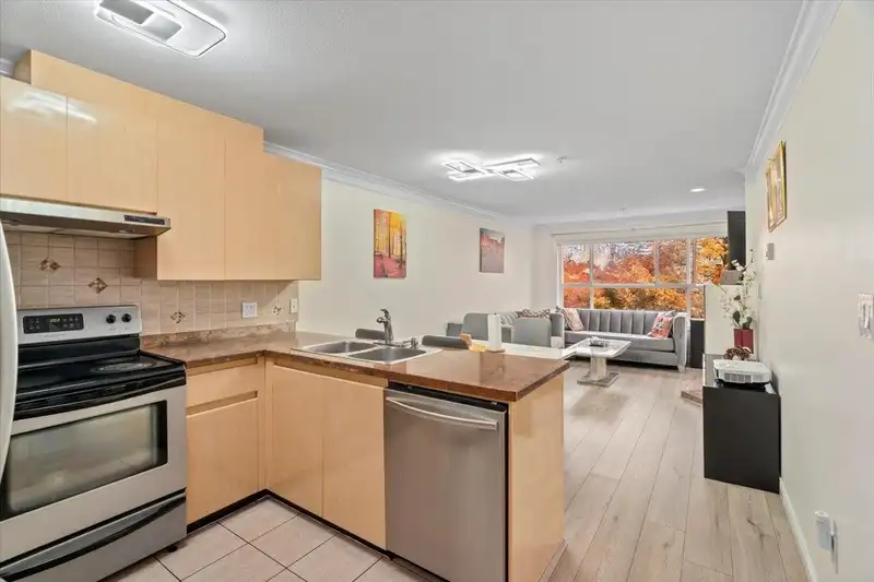 309 8115 121A STREET - photo 2 of 25