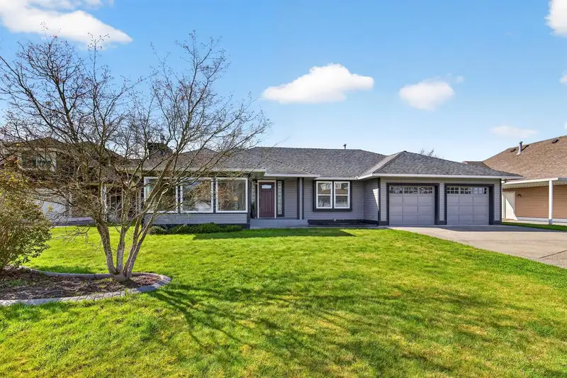 21454 48A AVENUE - photo 2 of 40