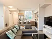 TH16 2089 ROSSER AVENUE - thumbnail 6