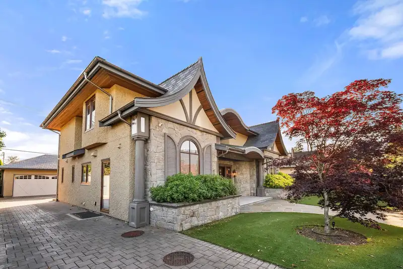 2809 EDGEMONT BOULEVARD - photo 4 of 40