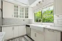 10836 GREENWOOD DRIVE - thumbnail 4