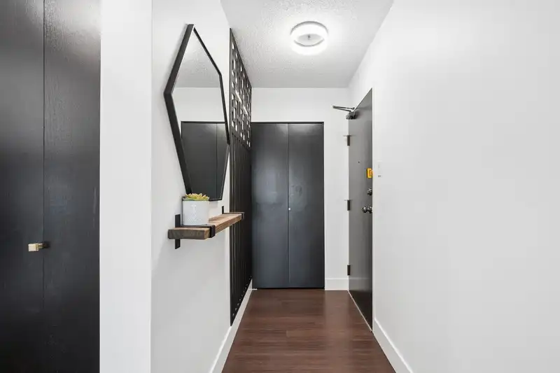 218 8411 ACKROYD ROAD - photo 3 of 31