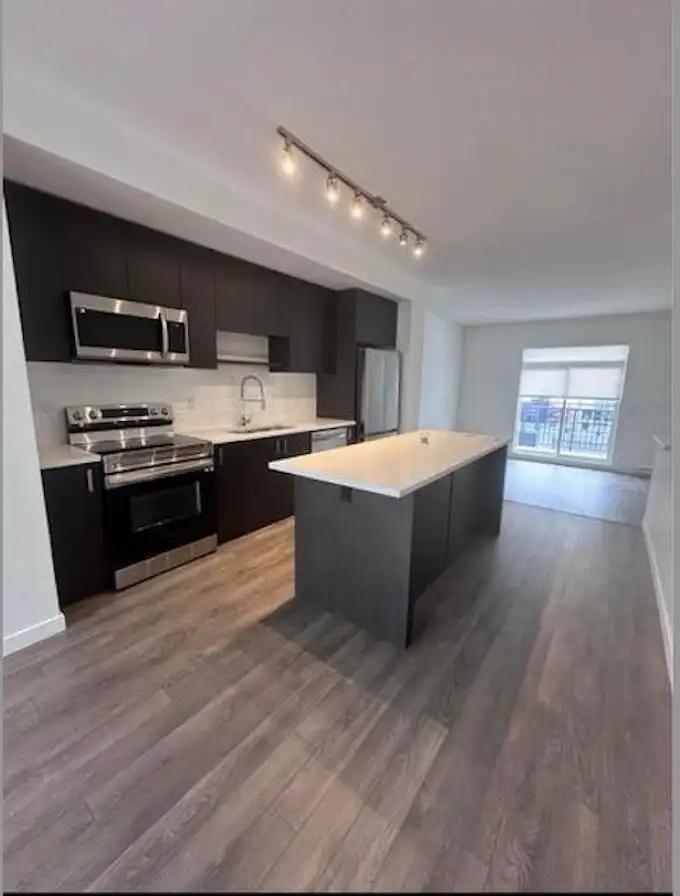 95 15778 85 AVENUE - photo 3 of 13