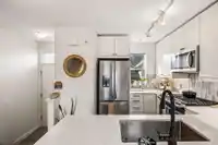 113 4238 ALBERT STREET - thumbnail 8