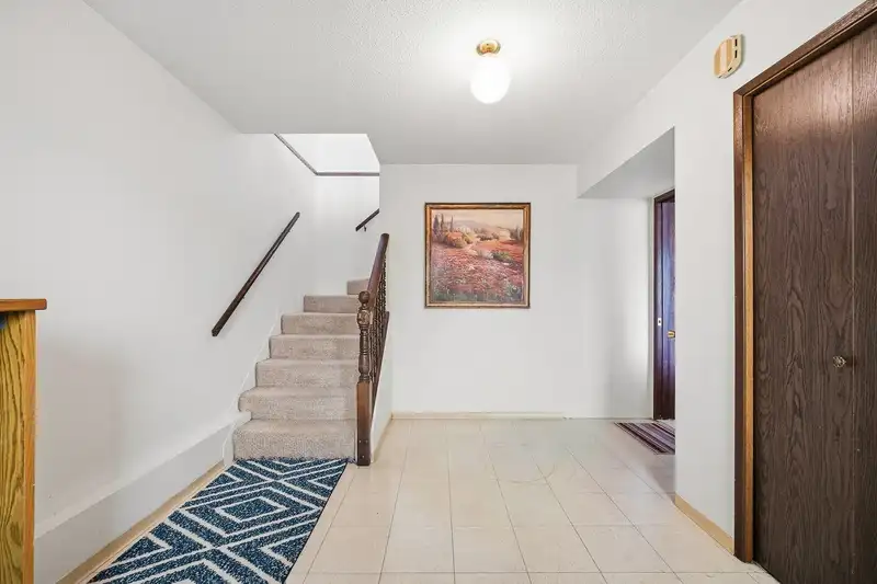 10640 ANAHIM DRIVE - photo 2 of 33
