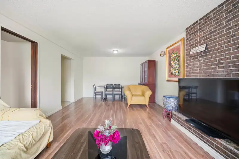 10640 ANAHIM DRIVE - photo 4 of 33