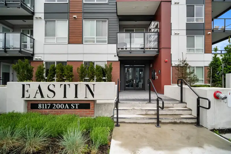 416 8117 200A STREET - photo 1 of 29