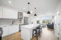 416 8117 200A STREET - thumbnail 8