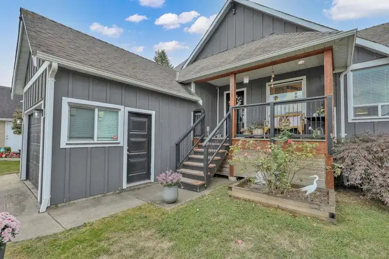 6331 135 STREET - photo 4 of 40