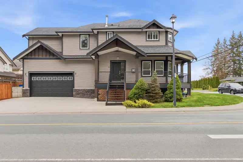 24230 104 AVENUE - photo 1 of 40