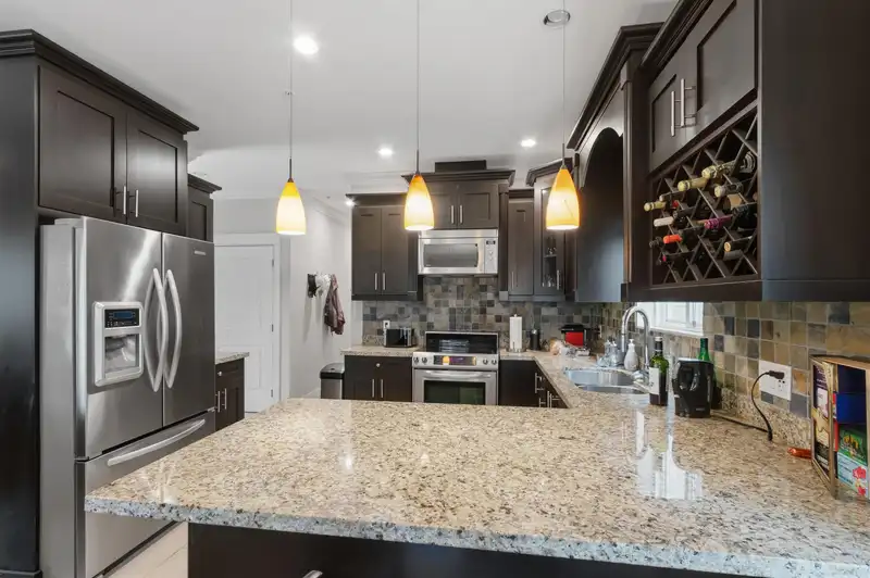 24230 104 AVENUE - photo 2 of 40