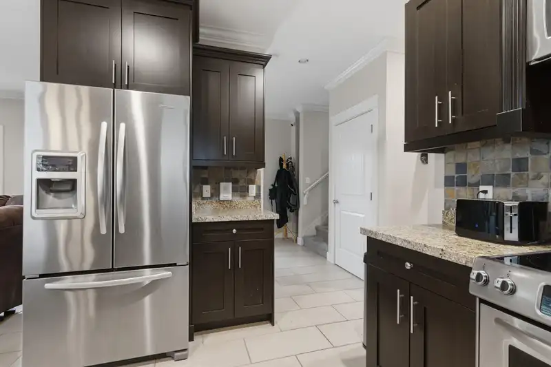 24230 104 AVENUE - photo 3 of 40