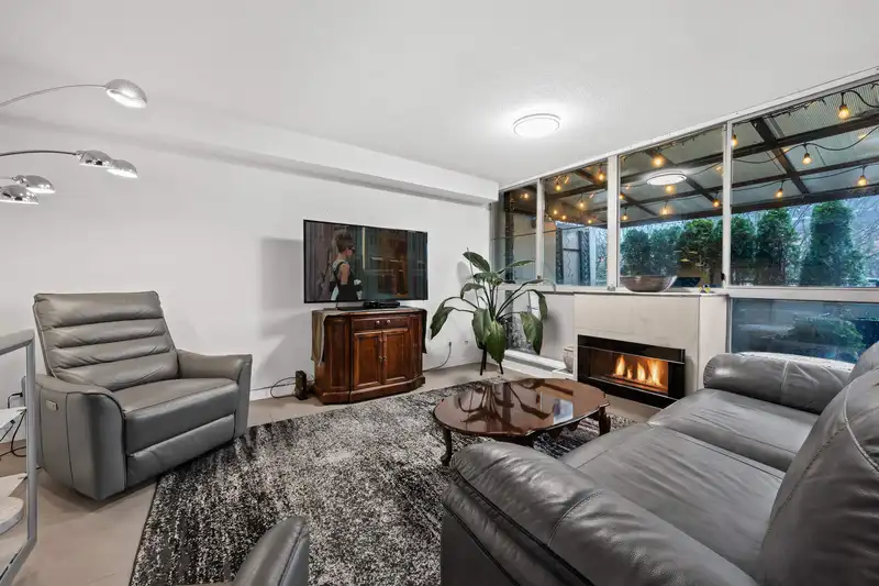 403 1159 MAIN STREET - photo 2 of 40