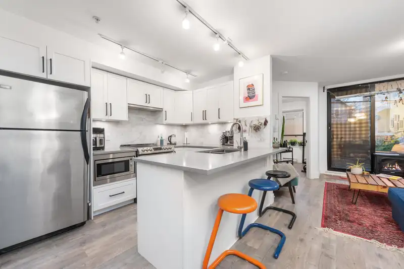 217 2150 E HASTINGS STREET - photo 1 of 29