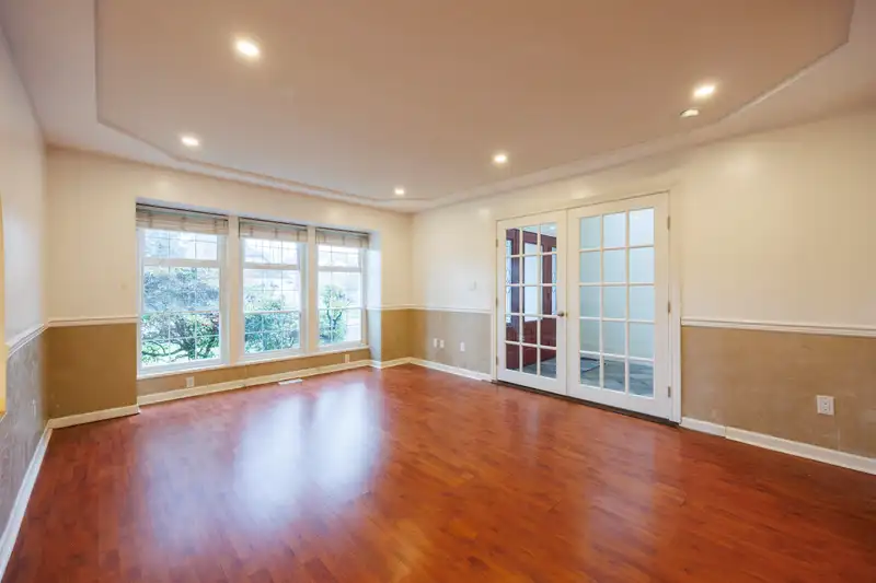 10333 167 STREET - photo 4 of 16