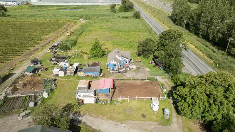 8442 LADNER TRUNK ROAD - photo 3 of 40