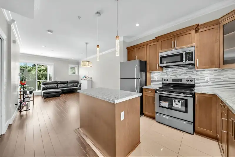 203A 7159 STRIDE AVENUE - photo 3 of 17