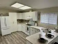 94 3300 HORN STREET - thumbnail 4