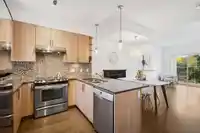 203 7168 STRIDE AVENUE - thumbnail 9