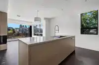 303 633 W KING EDWARD AVENUE - thumbnail 7