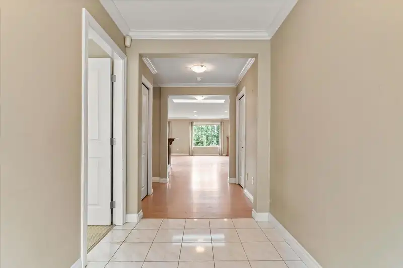 45 46000 THOMAS ROAD - photo 4 of 30