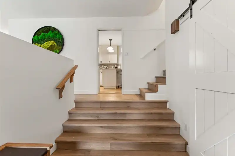 2239 CARLETON PLACE - photo 3 of 36