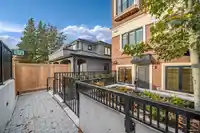 105 918 W 32ND AVENUE - thumbnail 4