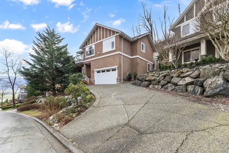 35774 REGAL PARKWAY - photo 3 of 39