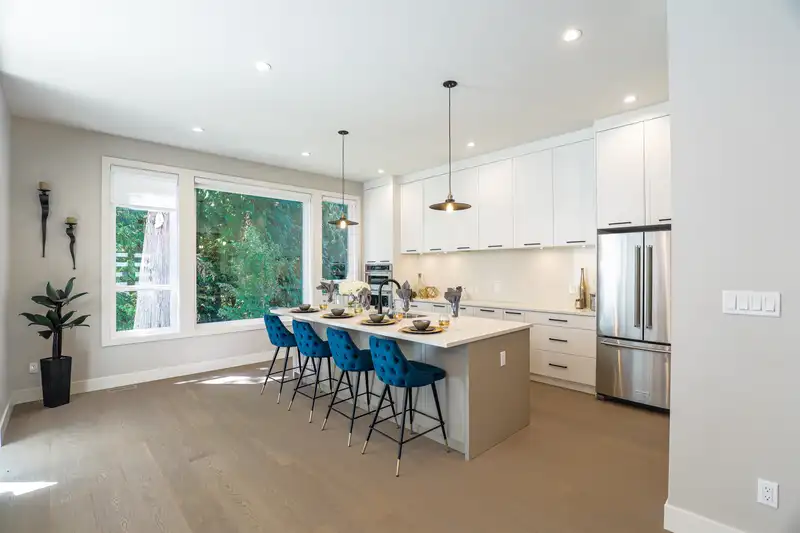 1388 MADORE AVENUE - photo 4 of 22