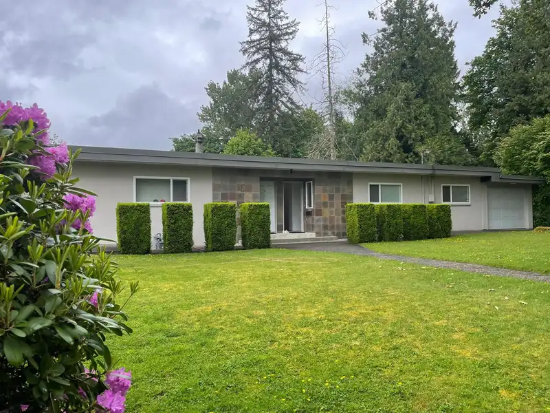 21799 48 AVENUE - photo 4 of 33