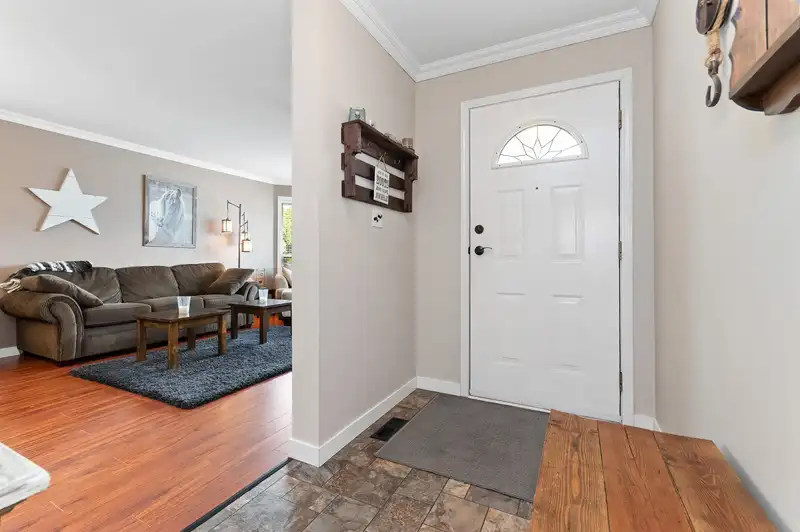 1636 AGASSIZ-ROSEDALE NO 9 HIGHWAY - photo 3 of 38