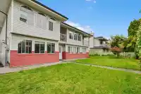 9011 KING GEORGE BOULEVARD - thumbnail 4