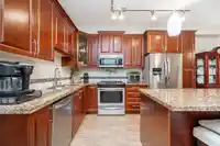 105 8157 207 STREET - thumbnail 4