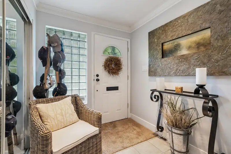 3491 ST. GEORGES AVENUE - photo 2 of 40