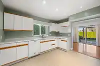 8850 213A PLACE - thumbnail 25