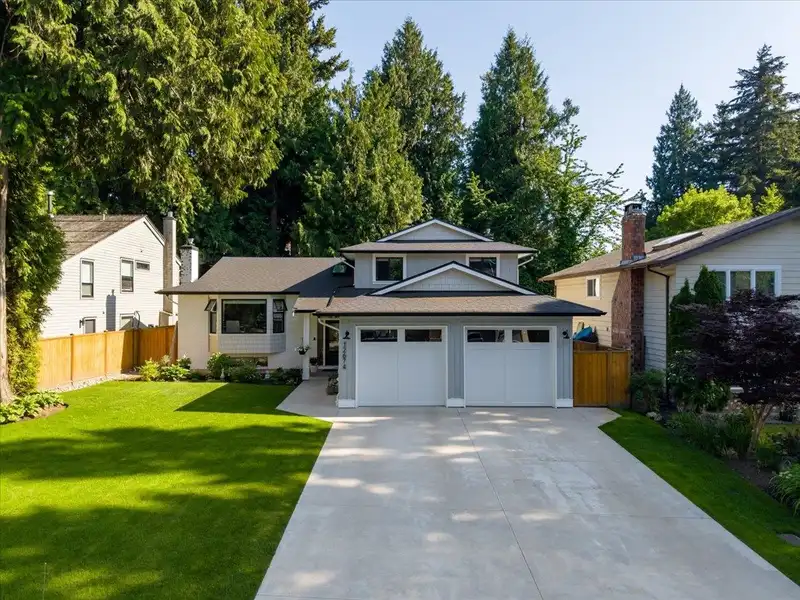 12674 19 AVENUE - photo 1 of 40