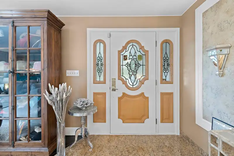 62525 AIRPORT ROAD - photo 4 of 25