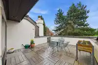 6 5730 CARNARVON STREET - thumbnail 1