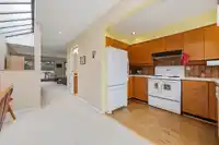 6 5730 CARNARVON STREET - thumbnail 12